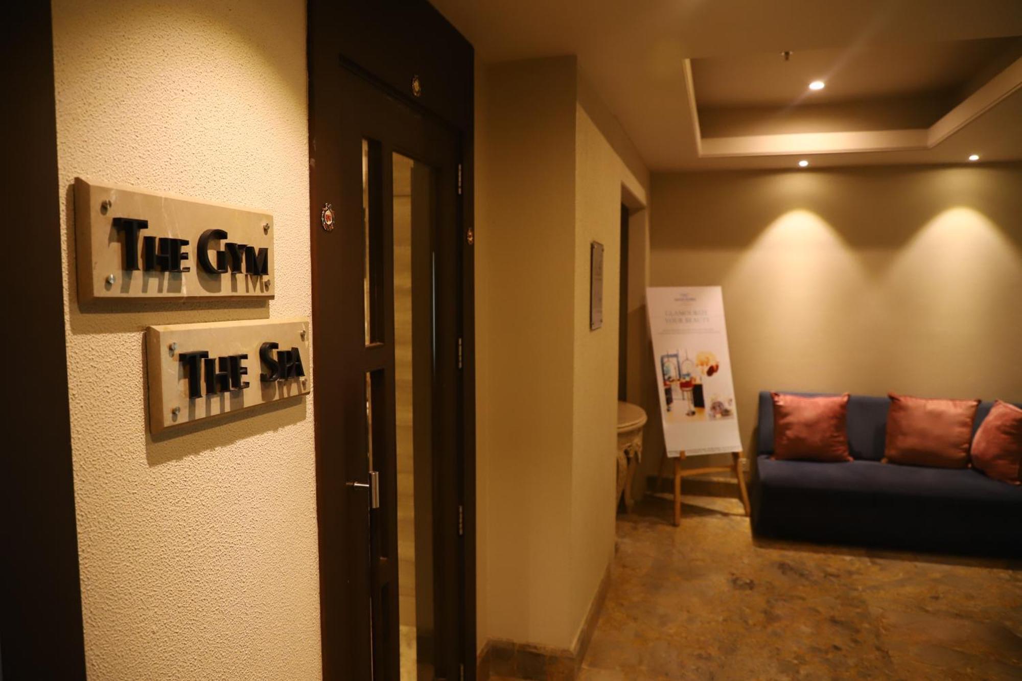 Efcee Sarovar Premiere Bhavnagar Εξωτερικό φωτογραφία