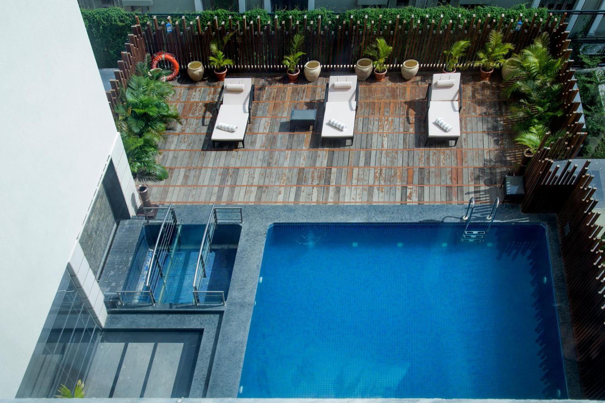 Efcee Sarovar Premiere Bhavnagar Εξωτερικό φωτογραφία