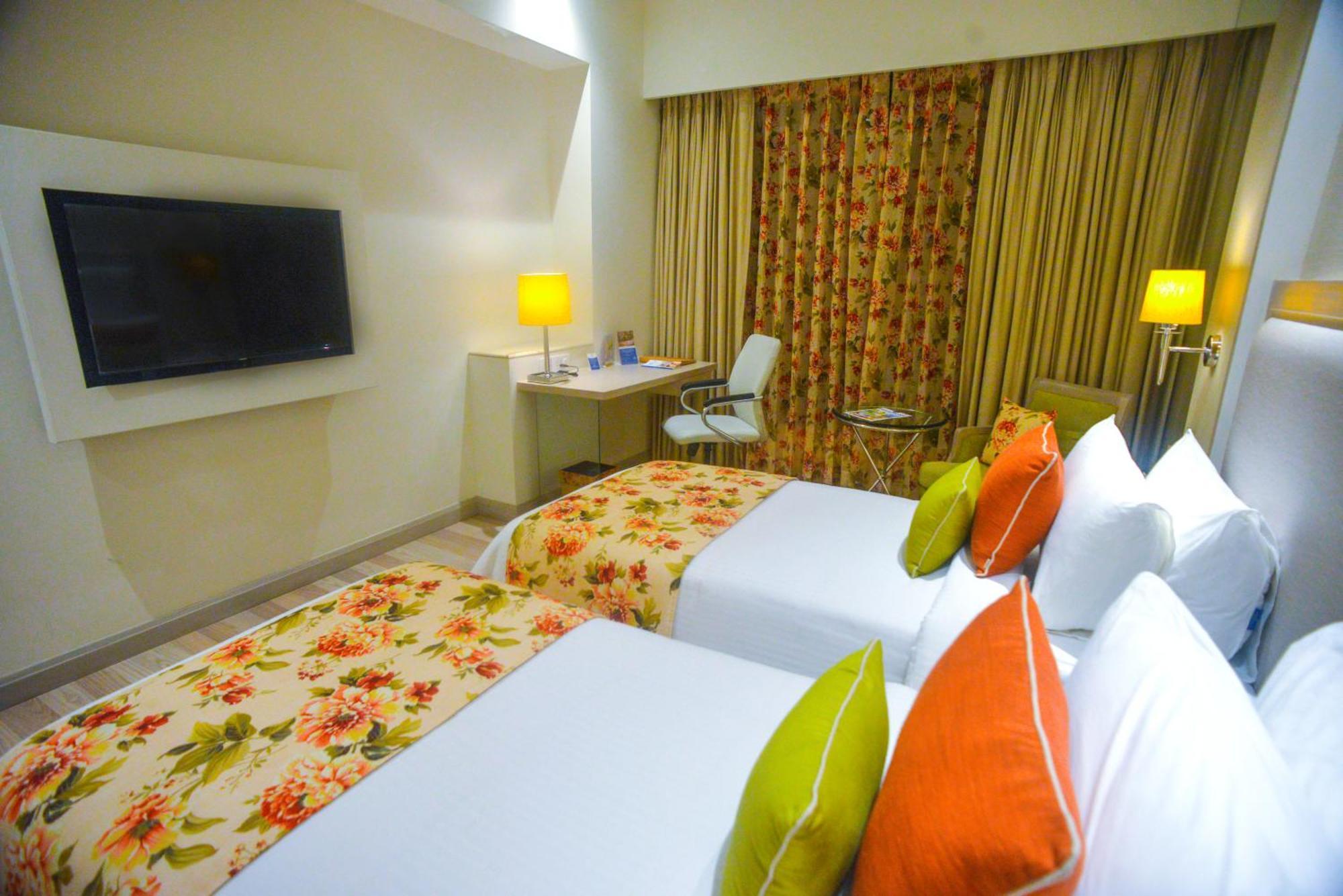 Efcee Sarovar Premiere Bhavnagar Εξωτερικό φωτογραφία